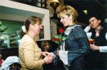 Krst knihy Pozlátka (2003, Táni blahoželá herečka Zuzana Tlučková) Krst knihy Pozlátka (2003, Táni blahoželá herečka Zuzana Tlučková)